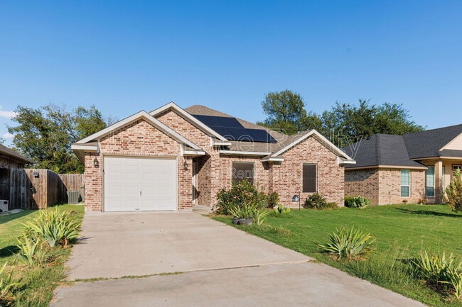 Building Photo - 114 Tomahawk Dr