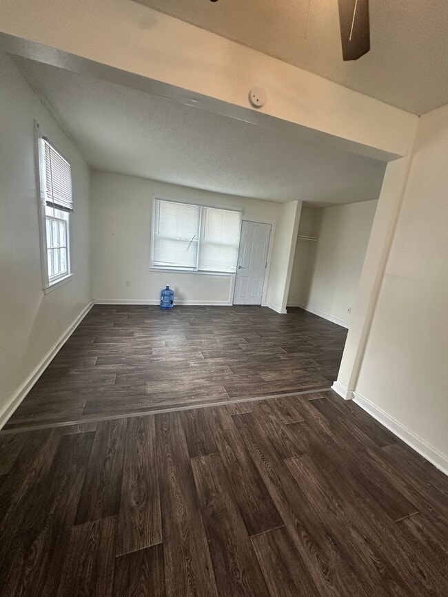 Foto del edificio - 741 W 1st St