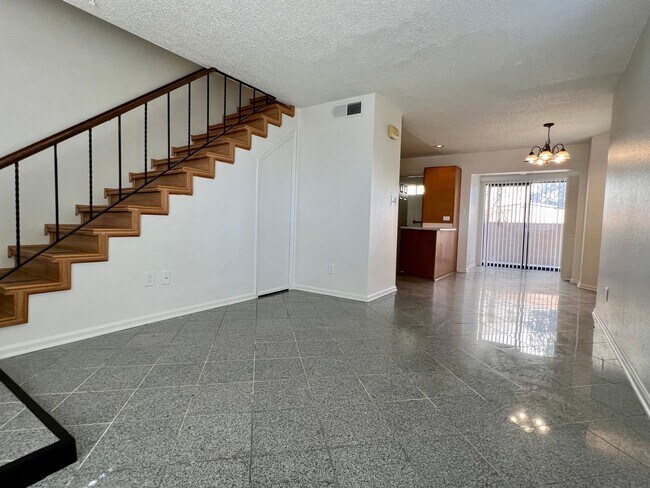 Building Photo - True Gem! Newly Painted Home with All Appl...