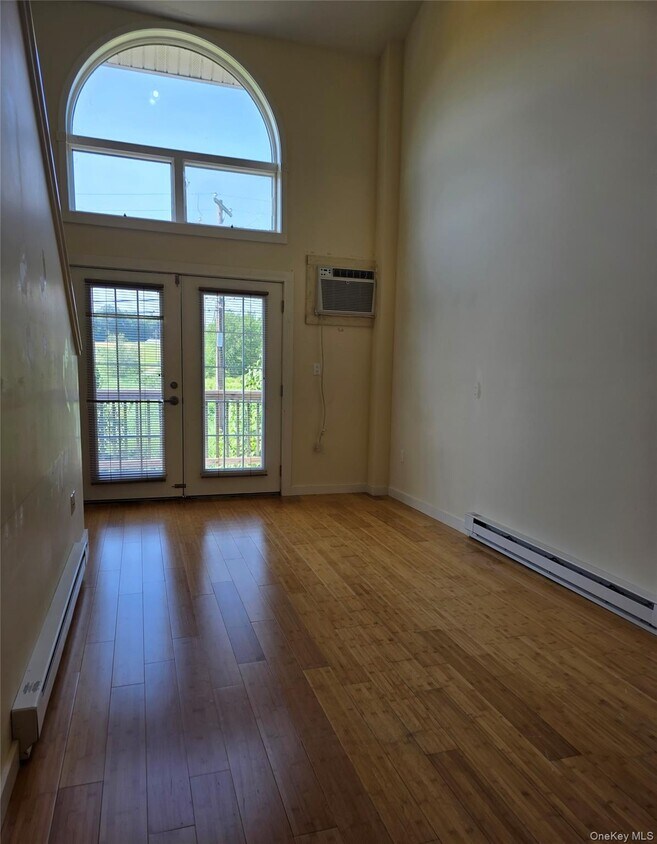 Foto principal - 231 Reynolds Rd