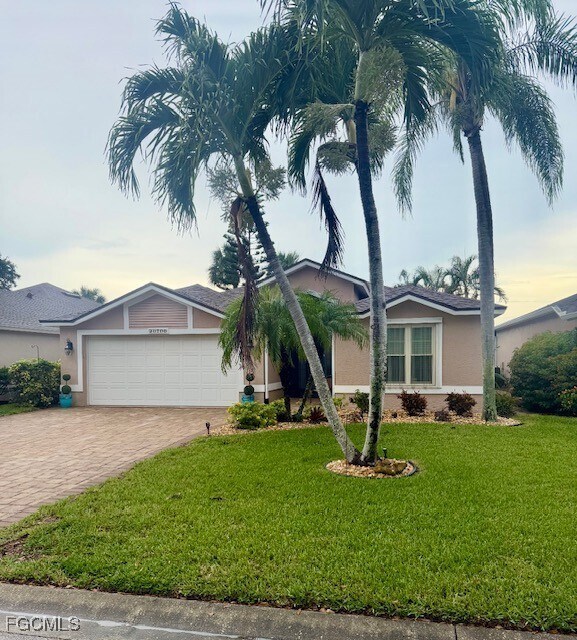 Foto del edificio - 20700 Persimmon Pl
