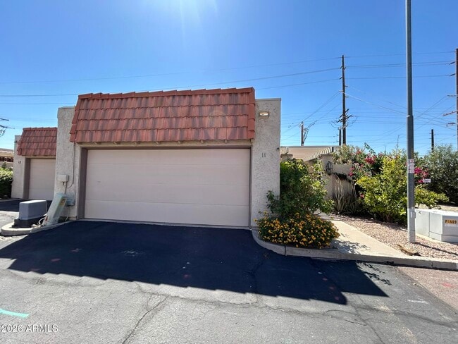 Building Photo - 5100 N Miller Rd