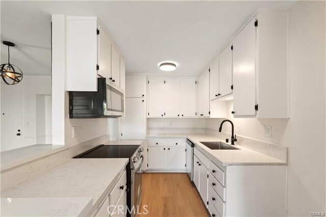 Building Photo - 6542 Ocean Crest Dr