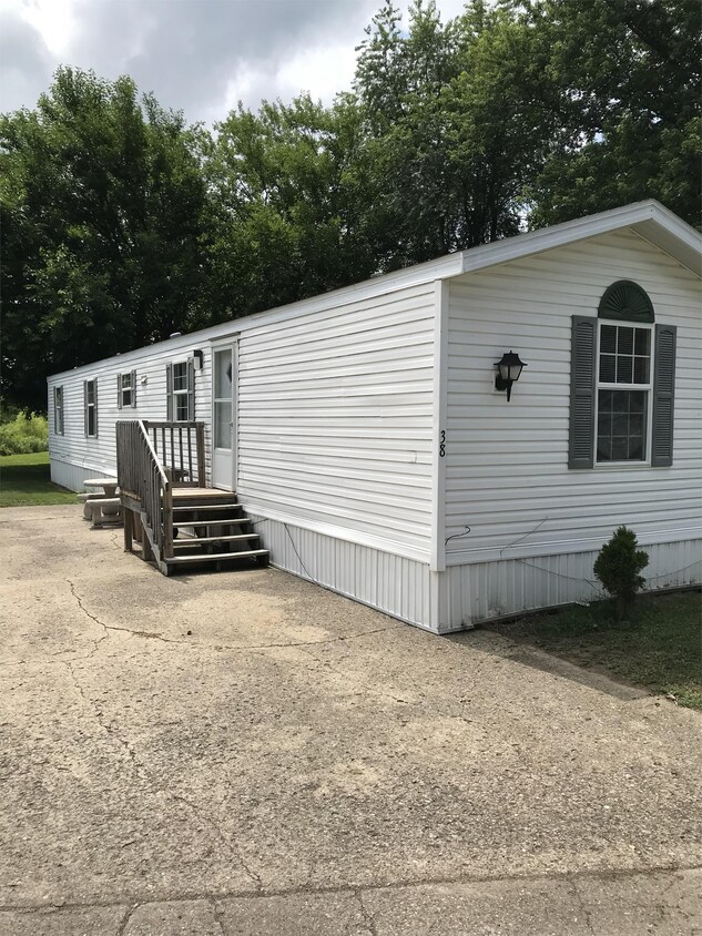 Foto principal - 723 N Main St
