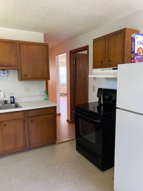 Kitchen - 81 Old Amherst Rd