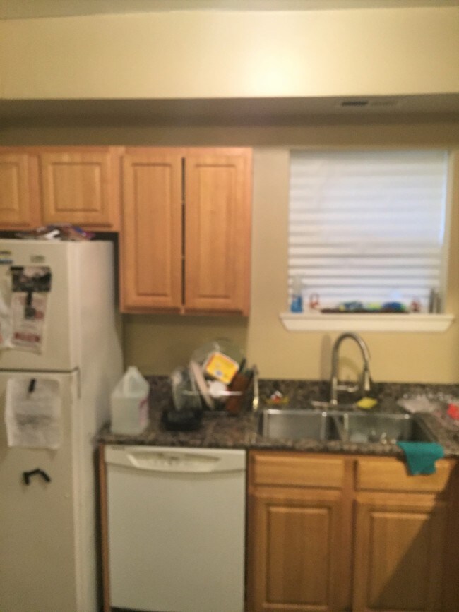 Interior Photo - 8248-8250 S Eberhart Ave