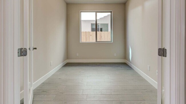 Building Photo - Brand New Home