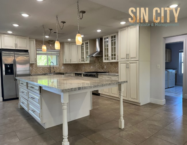 Building Photo - Welcome to your dream home in the heart of...