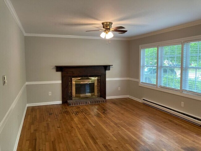 Building Photo - 10101 Bayham Dr