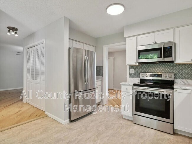 Building Photo - 620 Meadowview Ct