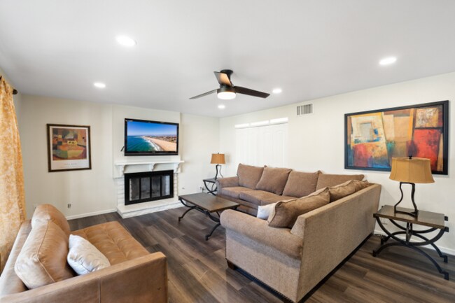 Foto del edificio - 1300 Lawrence Way