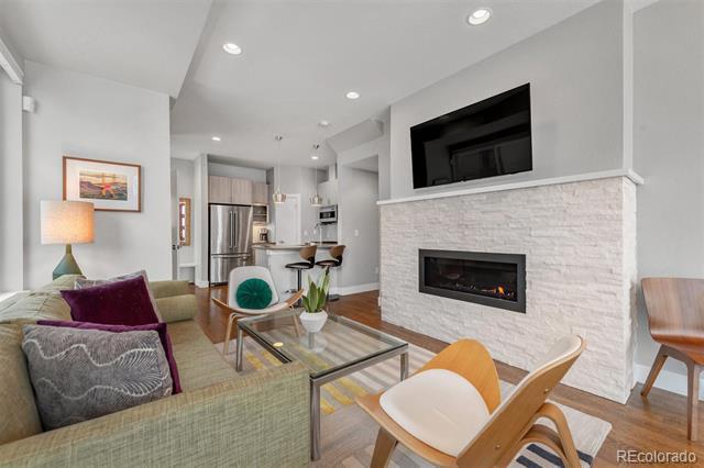 Foto del edificio - 556 Madison St