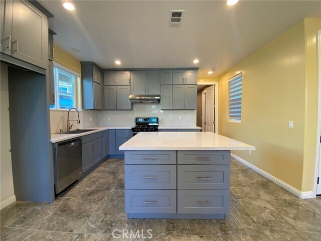Building Photo - 8413 Vienna Dr