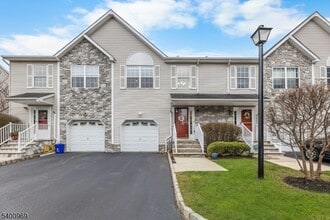 Building Photo - 7 Edith Dr