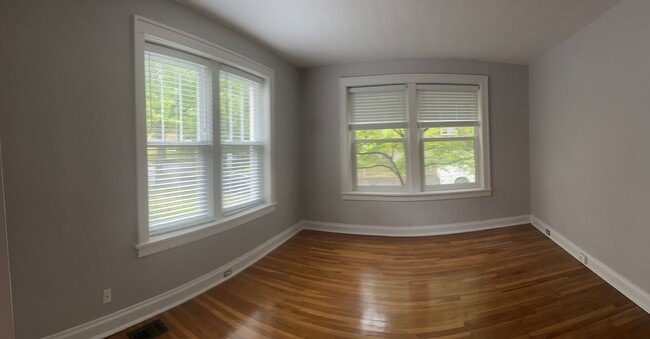 Building Photo - 905 Concordia Ln
