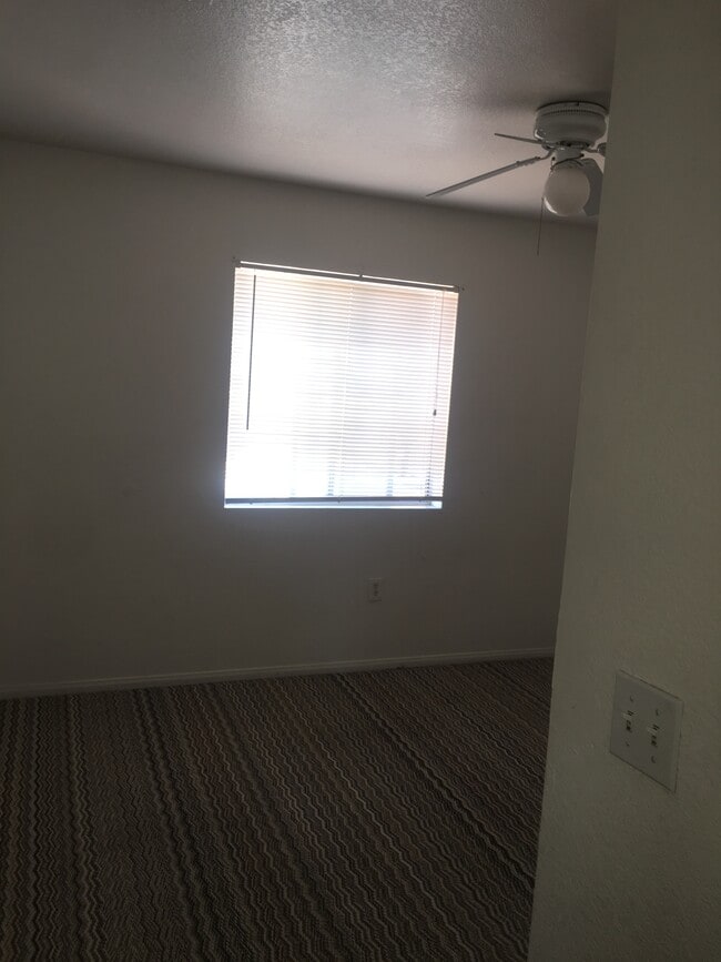 Building Photo - 191 W State St