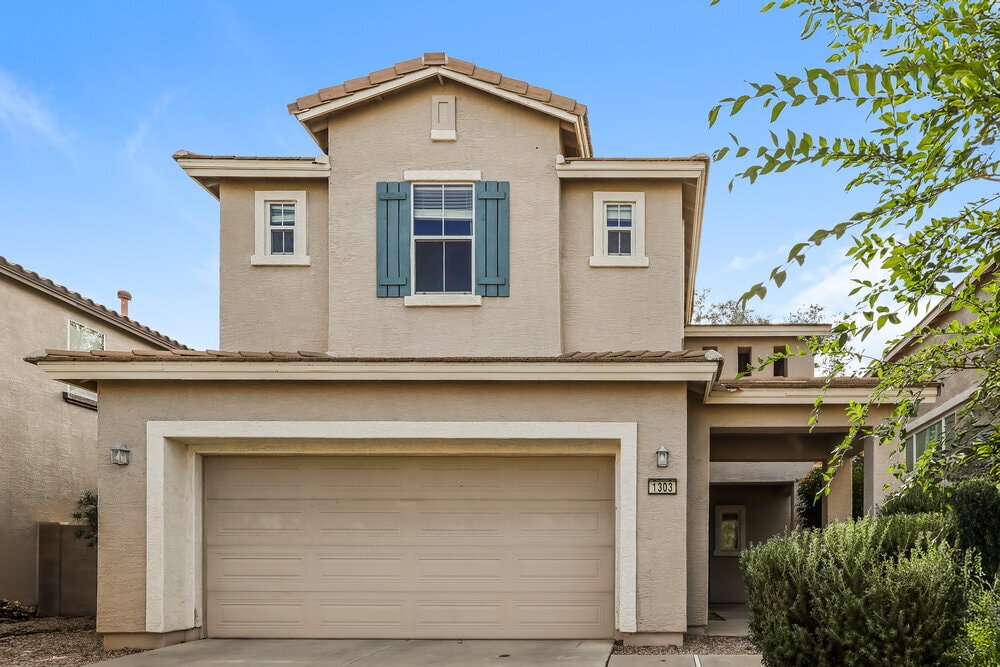 Primary Photo - 1303 E Julian Dr