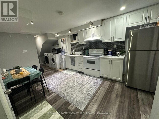 Photo du bâtiment - 843 Brandenburg Blvd