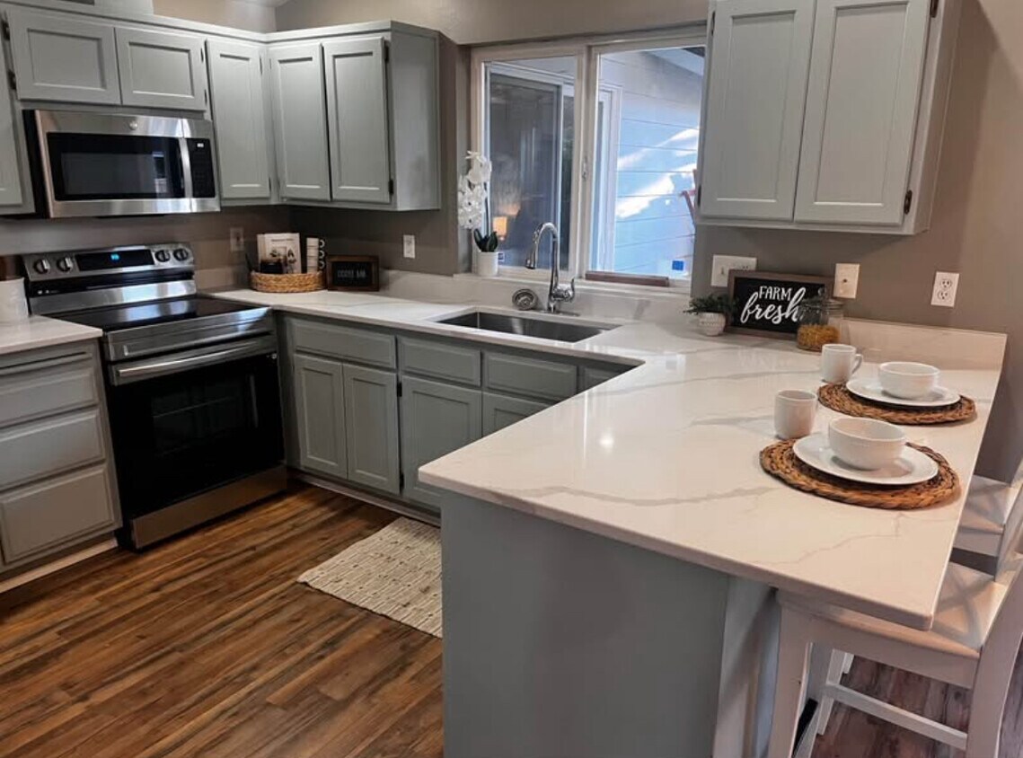 Foto principal - 15464 Chestnut Dr SE