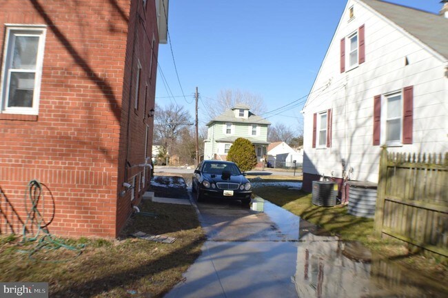 Foto del edificio - 7403 Brightside Ave