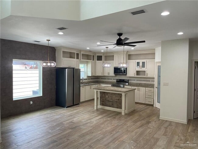 Foto del edificio - 8 Sunset Dr