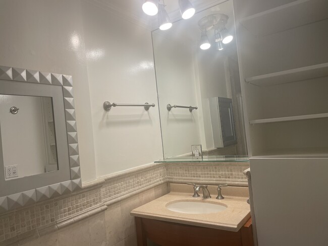 Bathroom - 8547 Airdrome St