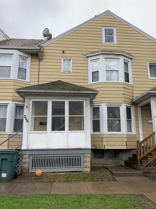 Primary Photo - 269 Selye Terrace