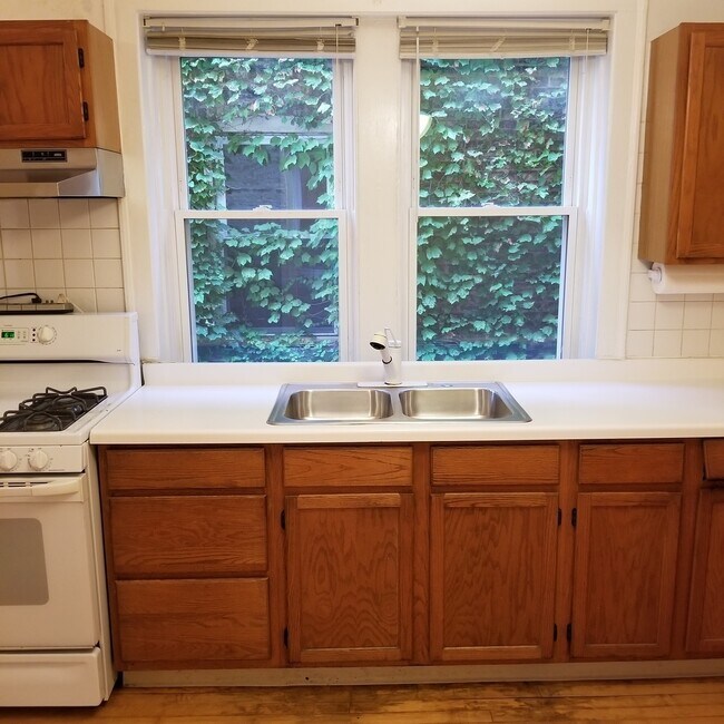 Foto del edificio - 6251 N Claremont Ave