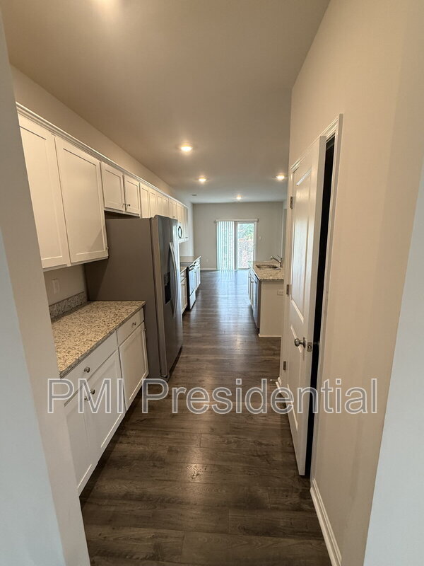 Foto del edificio - 11075 Chappell Crk Cir