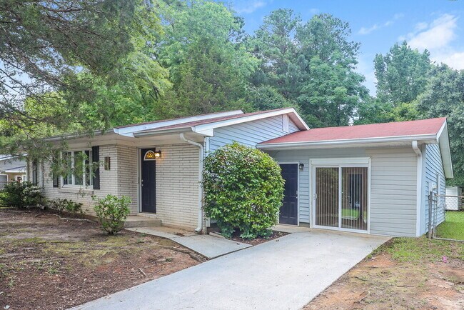Building Photo - 1558 Flicker Rd