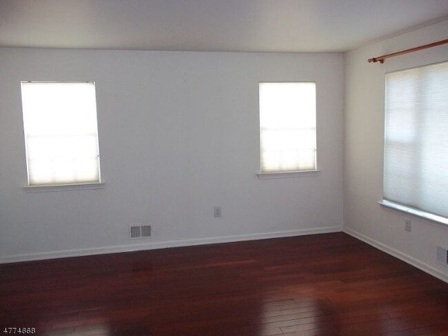Building Photo - 78 Nostrand Rd