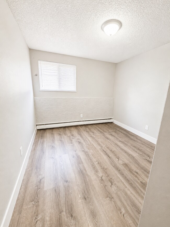 Building Photo - 3604 E Uintah St