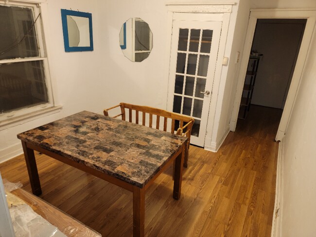 Foto del edificio - 7330 S Yates Blvd