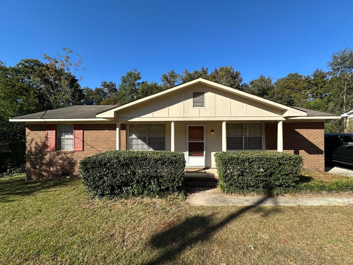 Primary Photo - 413 Kingstree Rd