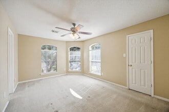 Building Photo - 19010 Country Square Dr Building Photo - 19010 Country Square Dr