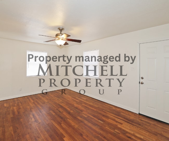 Building Photo - Welcome to 4646 Bowie! Make this beautiful updated house your new home.