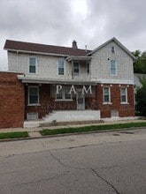 Building Photo - 1000 Hagerer St