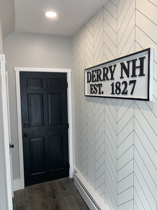 4 Mc Gregor St, Derry, NH 03038 Townhouse for Rent in Derry, NH