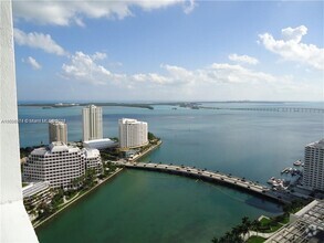 Building Photo - 495 Brickell Ave