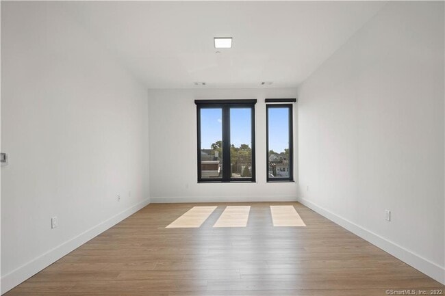 Building Photo - 78 Unquowa Pl