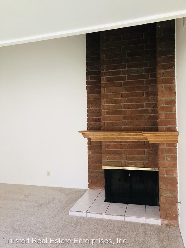 Building Photo - 3 br, 2 bath House - 924 Belmont Street