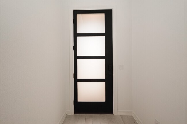 Foto del edificio - 5243 Trenton Arbor Ln
