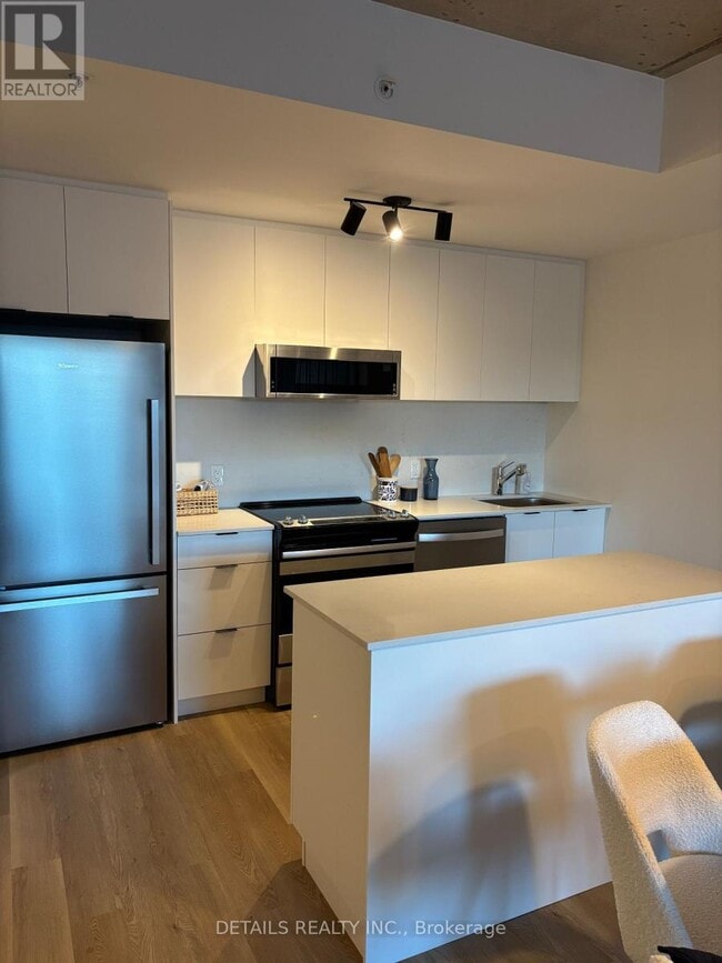 Photo du bâtiment - 1655 Carling Ave