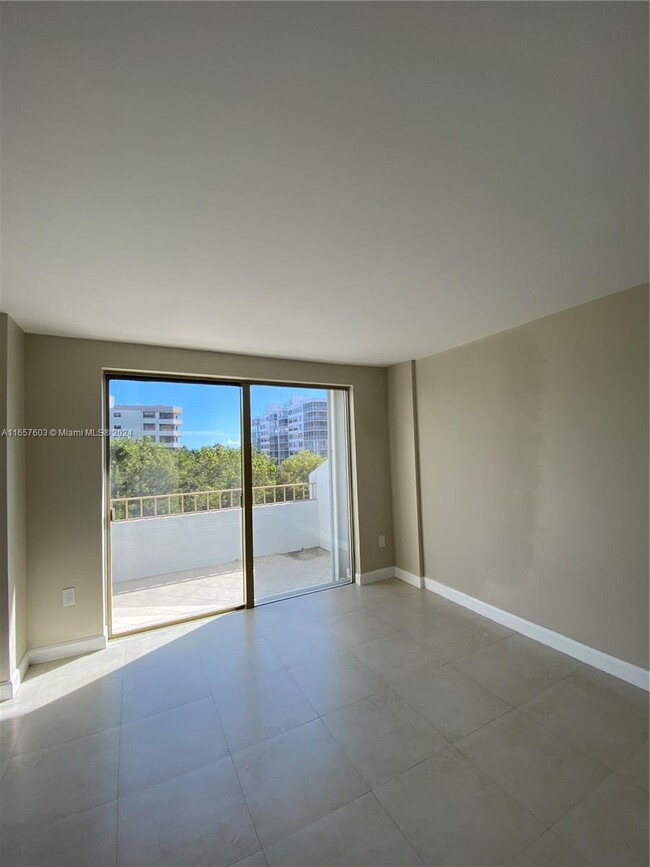 Foto del edificio - 155 Ocean Ln Dr