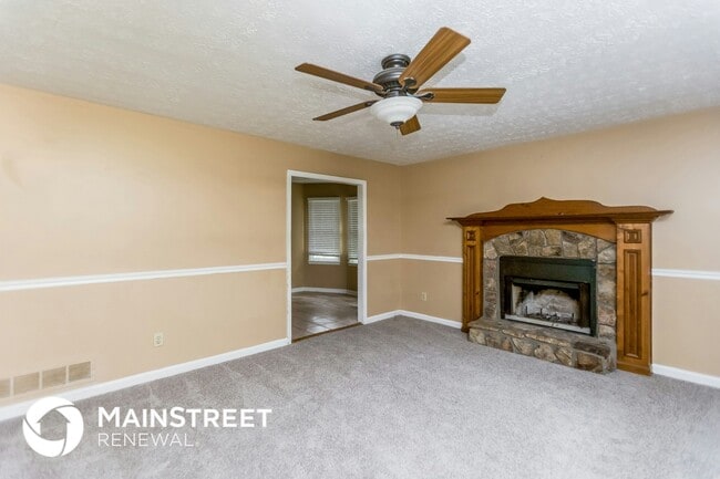 Foto del edificio - 5851 Taylor Creek Dr