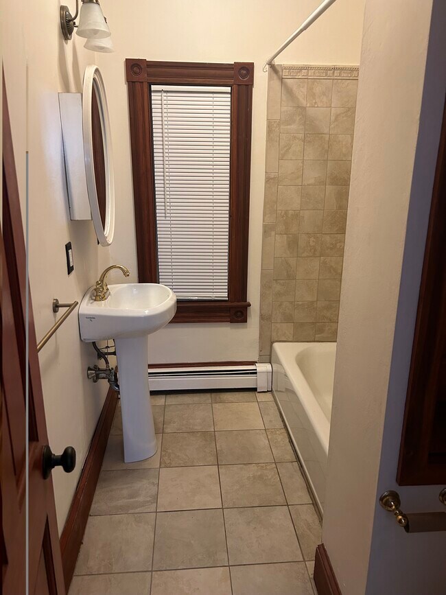 Foto del edificio - 22 Kingman Ave