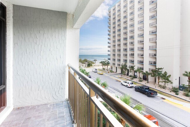 Foto del edificio - 7200 N Ocean Blvd