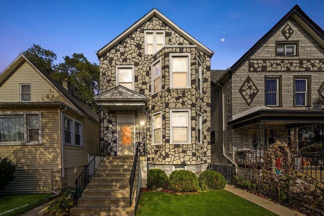 Building Photo - 5108 W 24th Pl