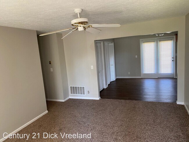Building Photo - 3 br, 2 bath House - 9000 Jessica Leigh Dr