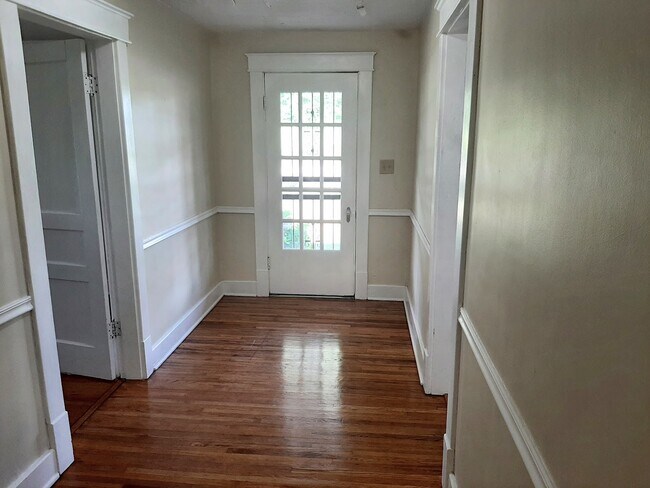 Foto del edificio - 4560 E Robertson Rd